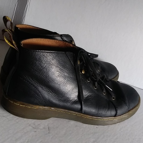 dr martens coburg boot